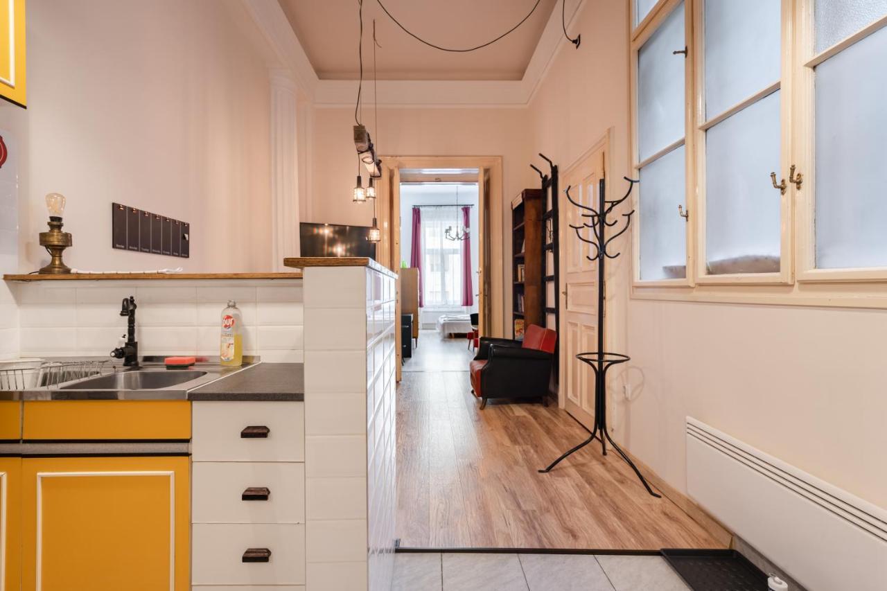 Retro Rebel Mode Apartment Budapest Exterior photo